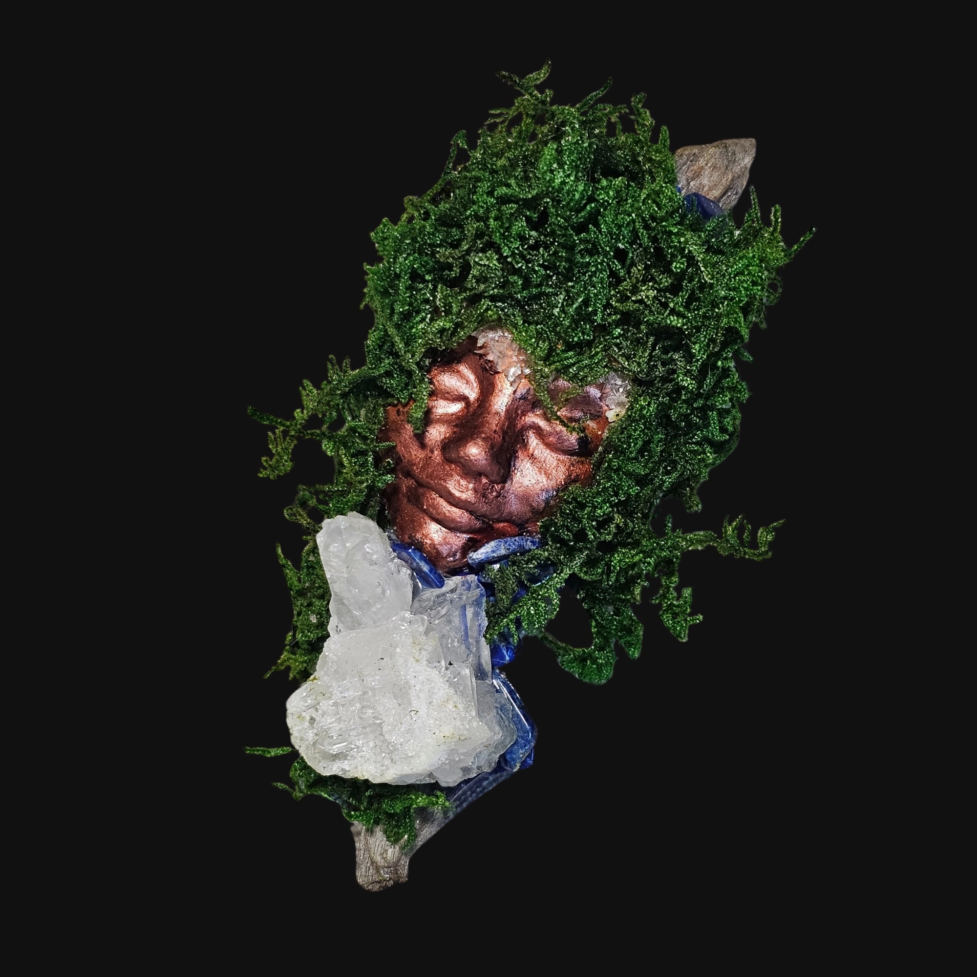 Front view of Forest Guardian featuring deep blue Lapis Lazuli and Clear Quartz cluster — witchcrafted decor for perception and truth.