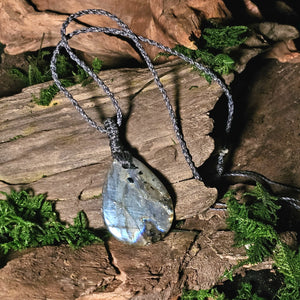 Moss & Raven crystal necklace with labradorite and waxed thread